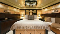 BEAR MARKET -  VIP Cabin